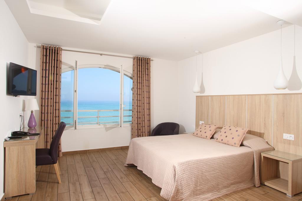 Hotel Beau Rivage Algajola  Zimmer foto